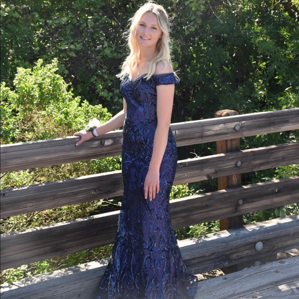 JVN4296 Navy Off the Shoulder Sweetheart Neckline Prom Gown
